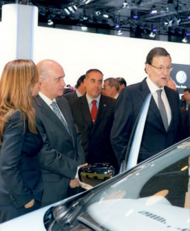 Ignacio Rubio acompañando al presidente Mariano Rajoy en el Salón del Automóvil