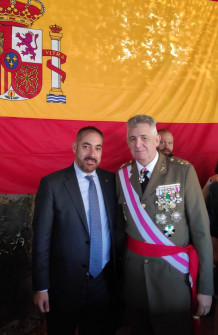 Ignacio Rubio con el Teniente General Jefe de la fuerza terrestre general Ignacio Rubio con el Teniente General Jefe de la fuerza terrestre general Rodríguez